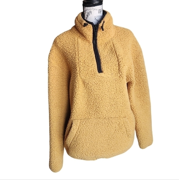 Love Tree Tops - Zip up fleece
